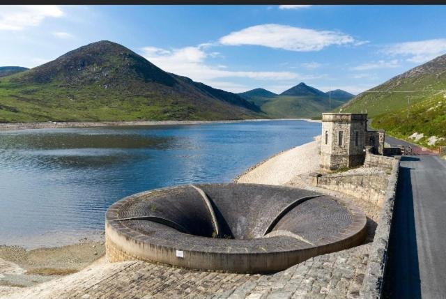 Moneydarragh Cottage With Uninterrupted Mountain And Sea Views- Hot Tub Available For Hire Annalong Luaran gambar